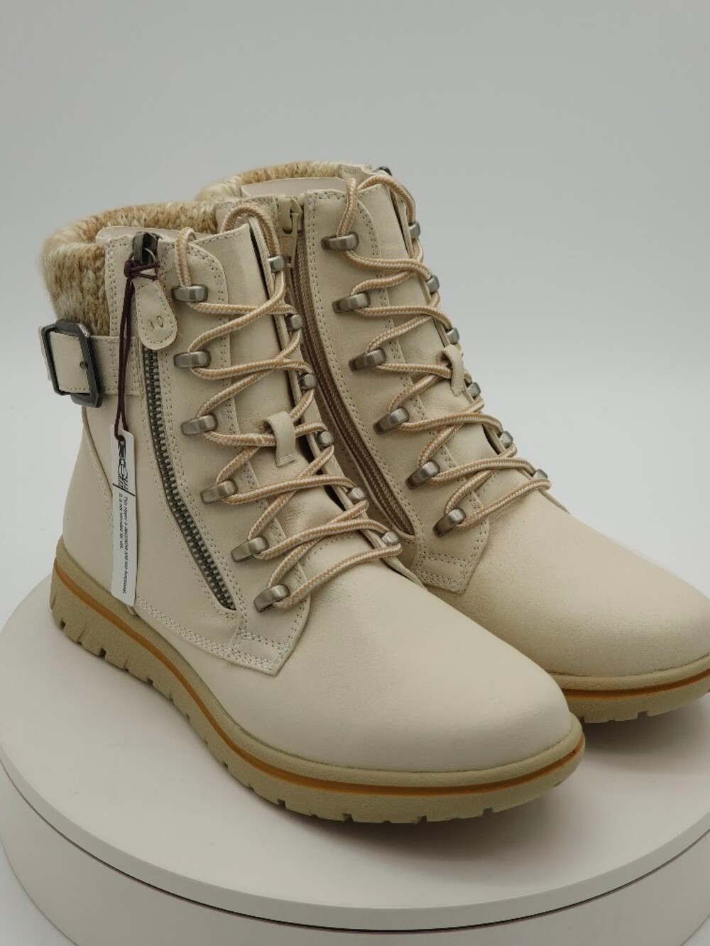 Cliffs Hearten Winter White Faux Fur Lace Up Ankle Boots Women’s Size 8.5